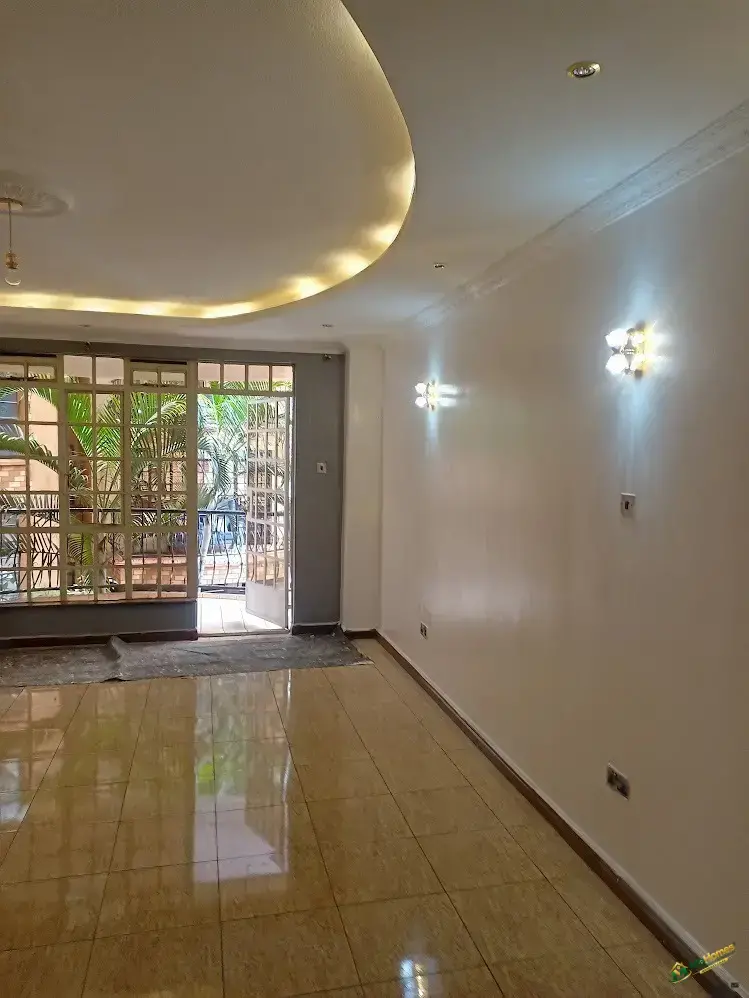 Spacious Luxury 3 Bedroom Home With DSQ