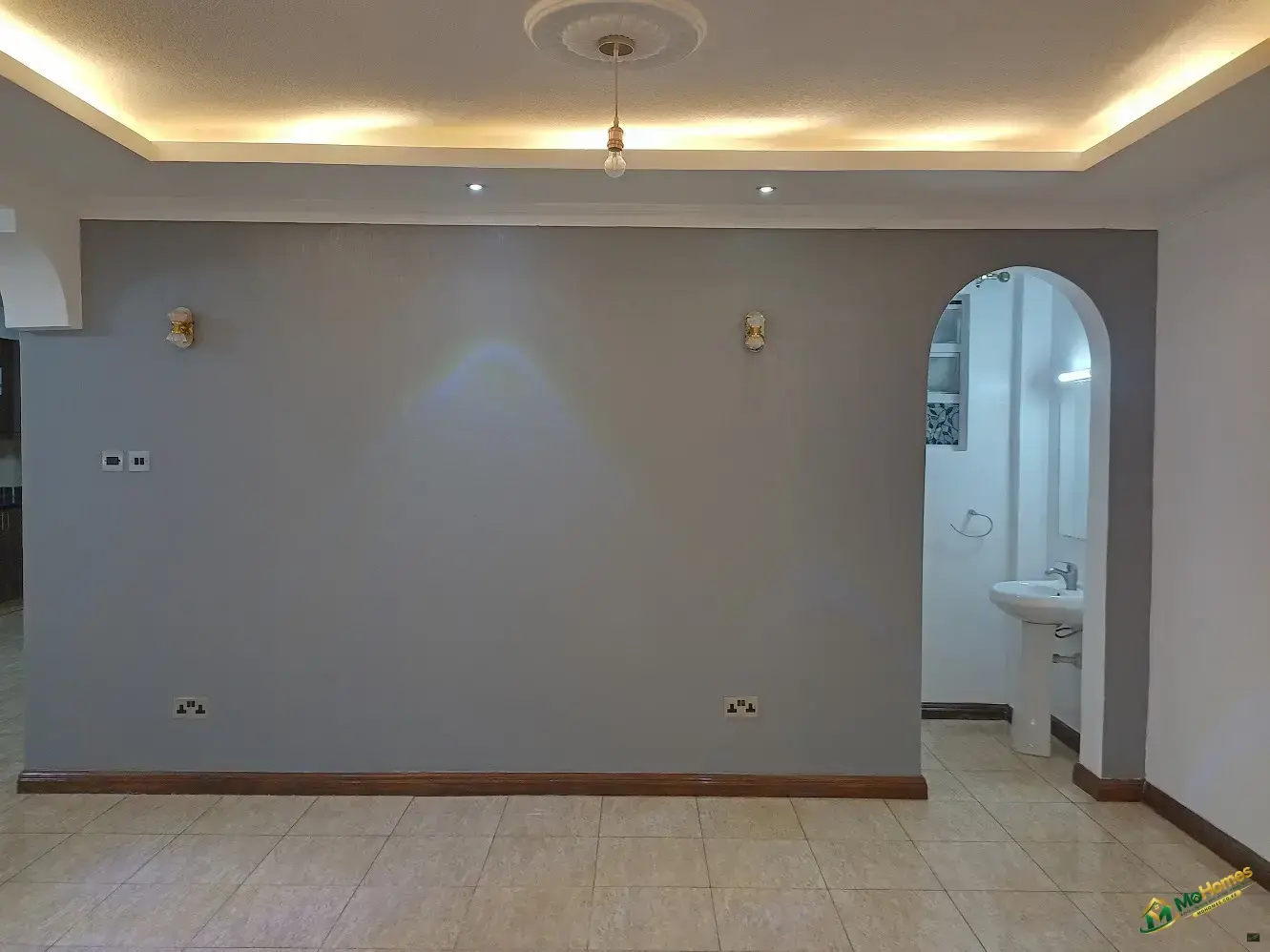 Spacious Luxury 3 Bedroom Home With DSQ