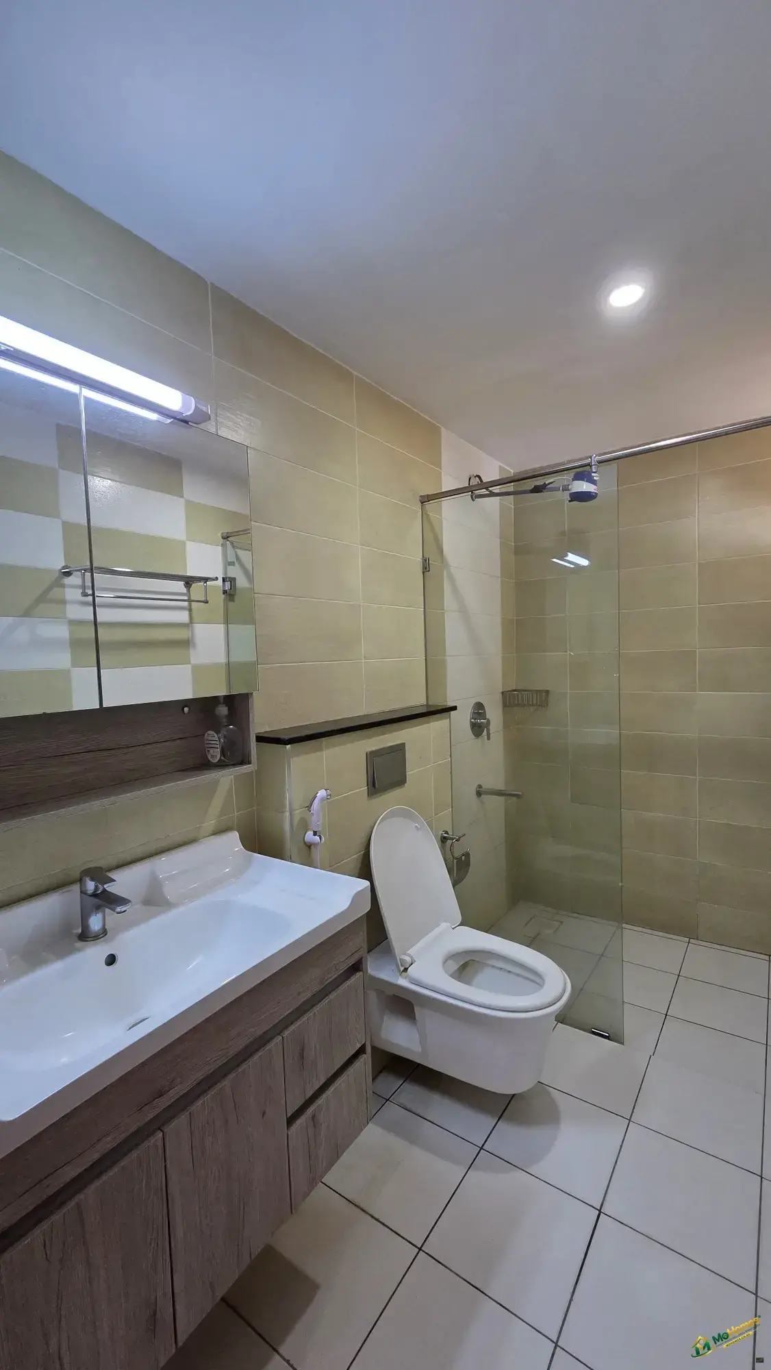 Bright 2-Bedroom Parklands Home Perfect For Modern Living