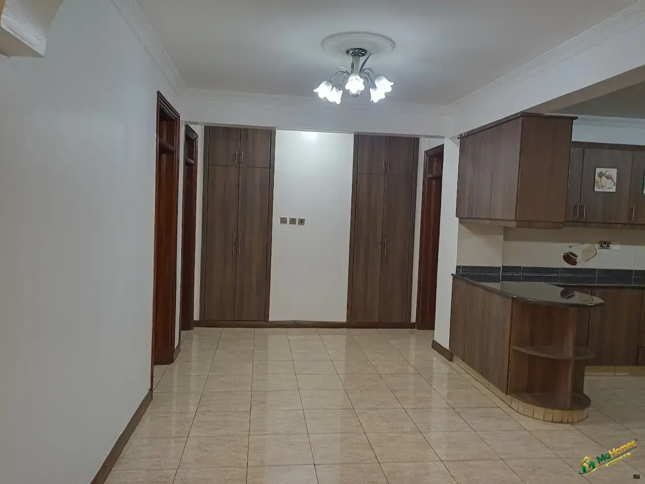 Spacious Luxury 3 Bedroom Home With DSQ