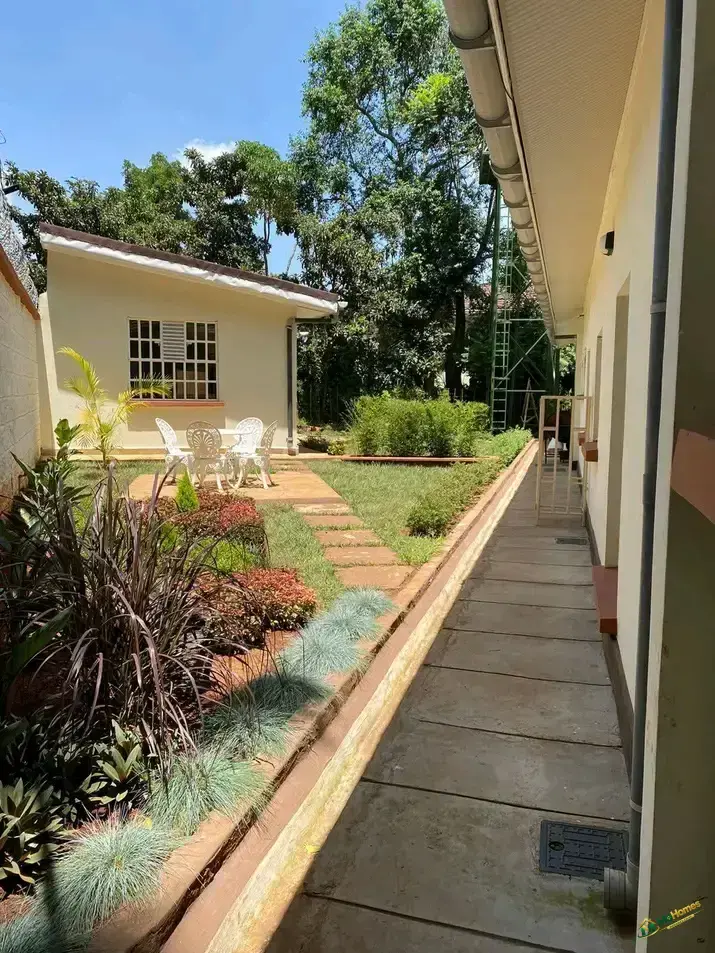 Luxury 2-Bedroom Cottage For Rent In Prestigious Spring Valley