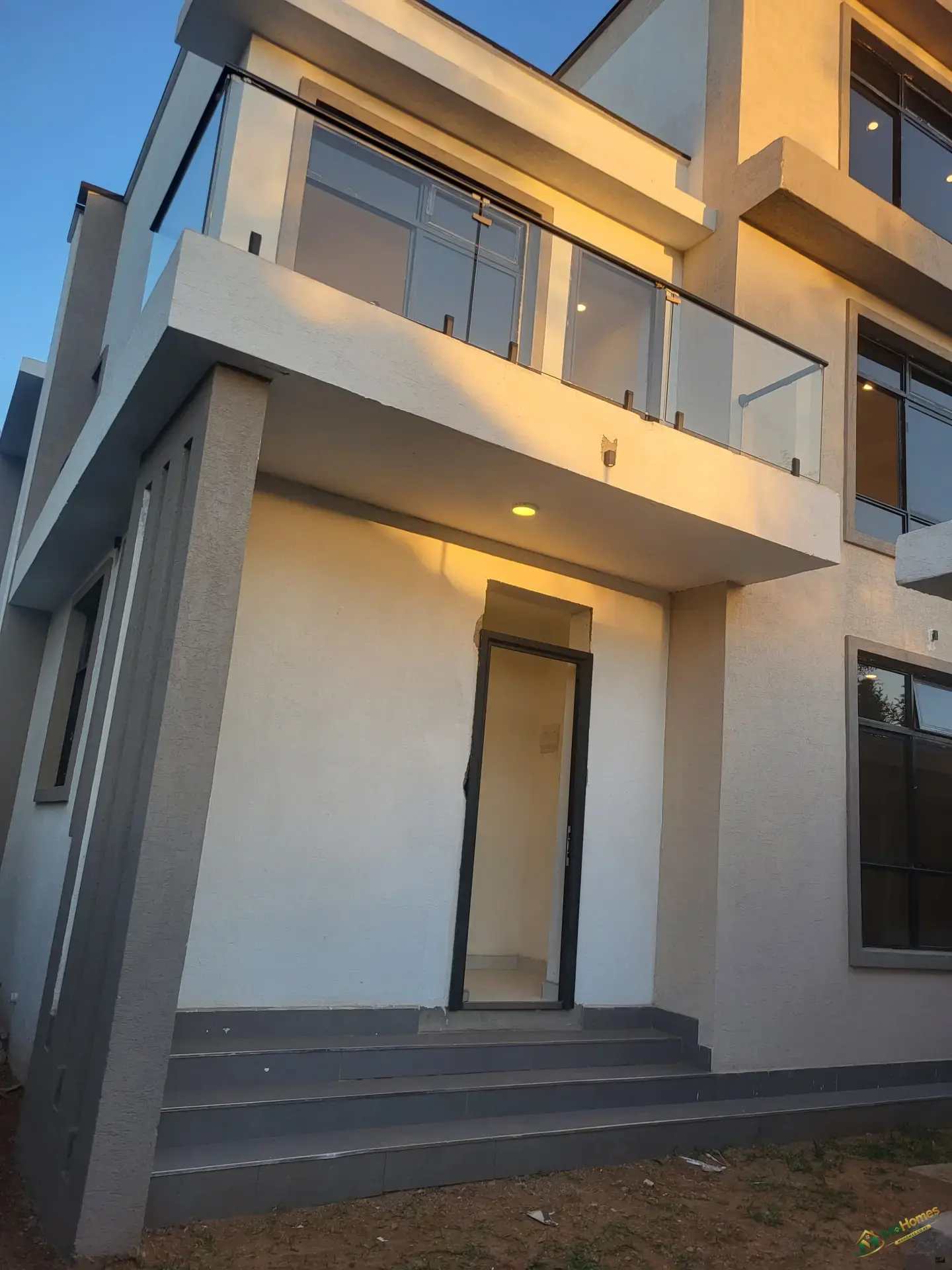5 bedroom Villas
