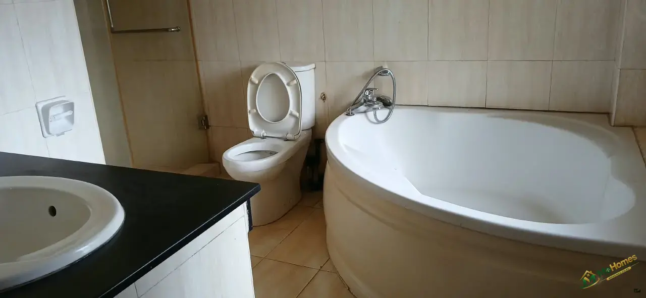 Spacious 5-Bedroom All-Ensuite Home in Runda Park