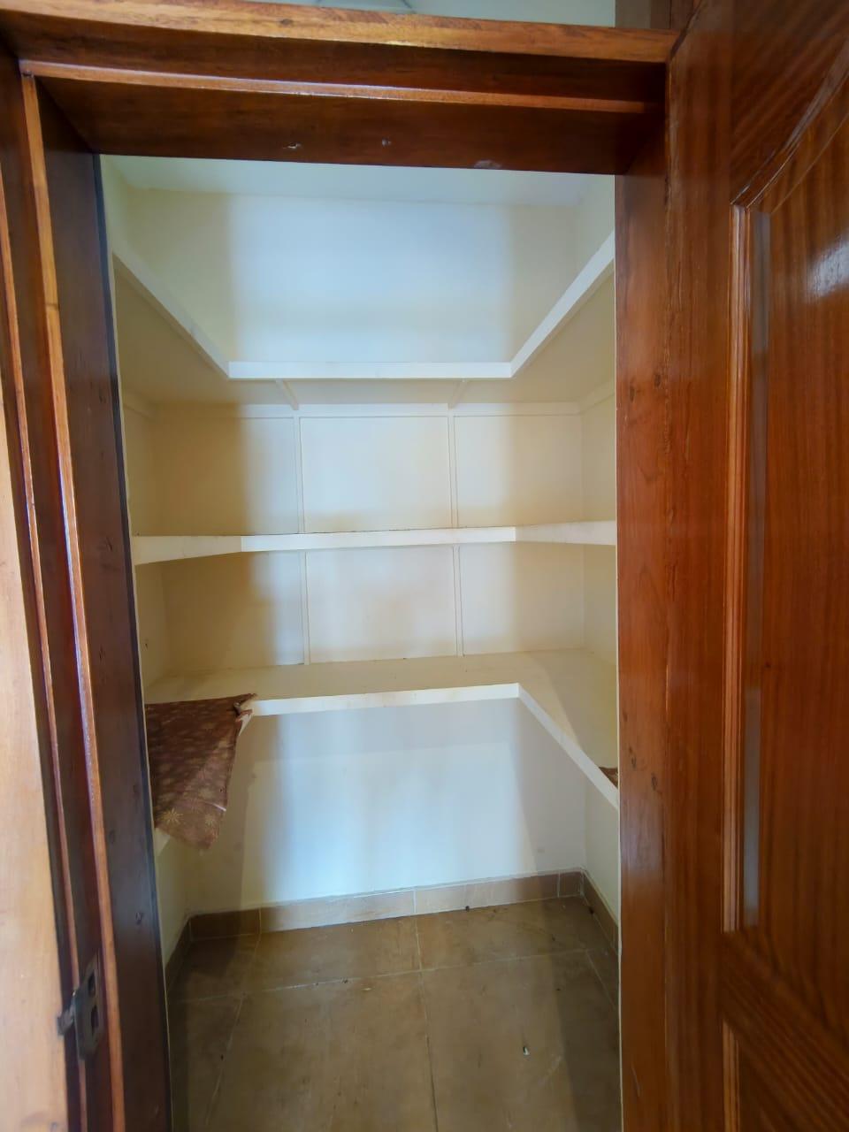 Spacious 3 Bedrooms +DSQ Apartment Kileleshwa Nairobi