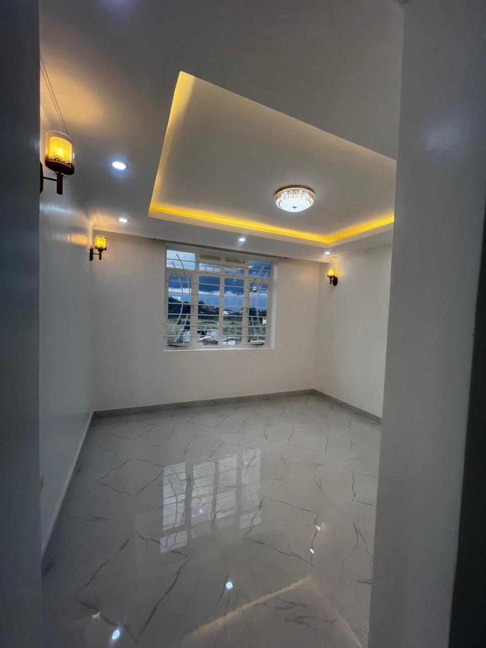 Luxury villa for sale in Kitengela 4bedroom with dsq