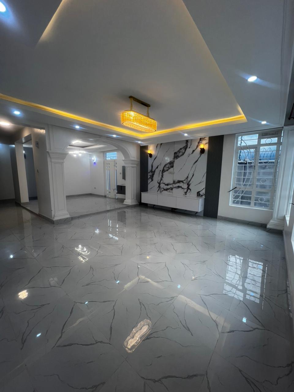 Luxury villa for sale in Kitengela 4bedroom with dsq