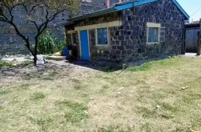 Prime plots  for sale in Nairobi Utawala -Githunguri with a 2 bedroom bungalow house.