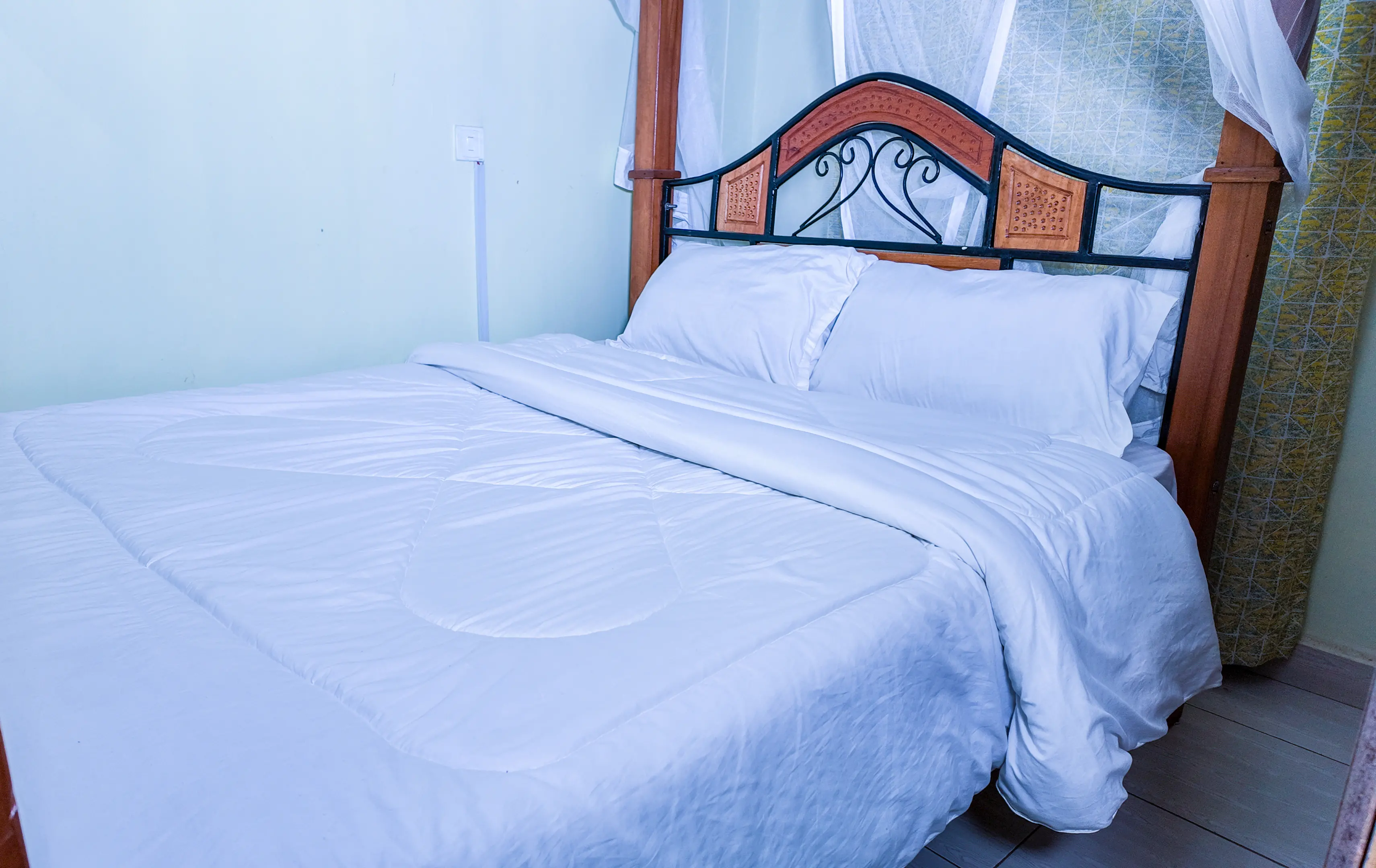 Zedek Suites